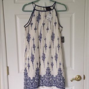 Just Taylor: Racer Back Cream&Blue Patterned Dress